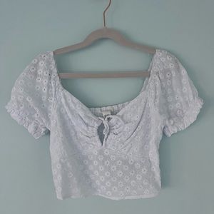 Full Tilt Keyhole Flower Top🐚🫧💌